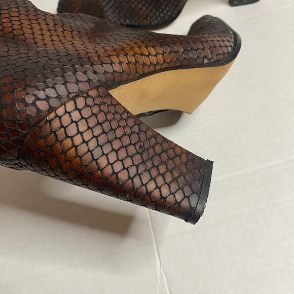 Sacha London Faux Reptile Snakeskin Brown Heeled Ankle Boots Sz 10.5 - Picture 3 of 13